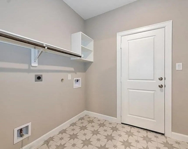 979 Junell Street - Photo Thumbnail 16