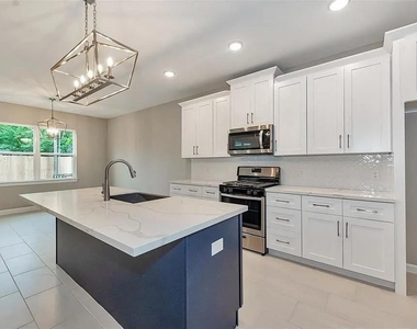 979 Junell Street - Photo Thumbnail 12