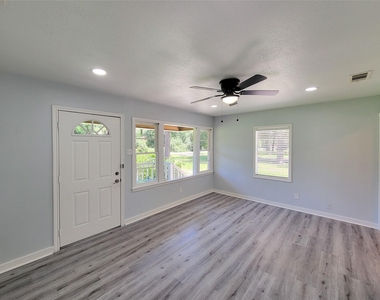11619 Dakar Drive - Photo Thumbnail 5