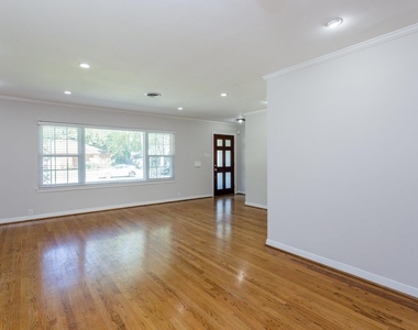 2807 Prescott Street - Photo Thumbnail 5