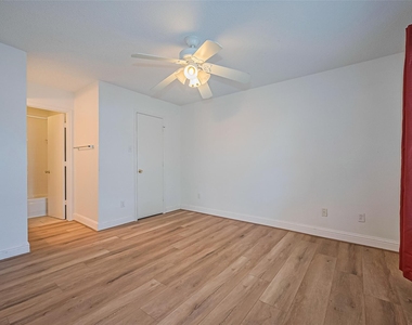 2750 Holly Hall Street - Photo Thumbnail 21