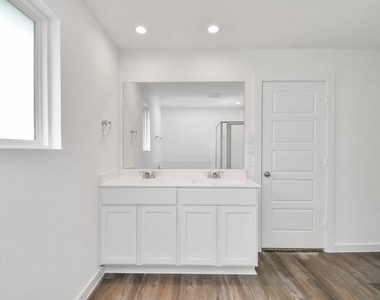 8519 Swenson Lane Lane - Photo Thumbnail 31