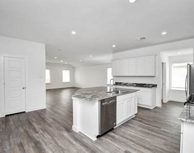 8519 Swenson Lane Lane - Photo Thumbnail 13