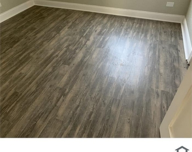 806 17th Ave North - Photo Thumbnail 6