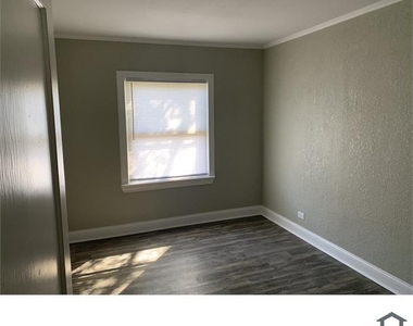 806 17th Ave North - Photo Thumbnail 10