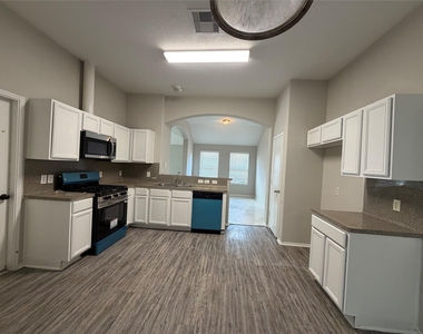 4211 Buras Pass Lane - Photo Thumbnail 4