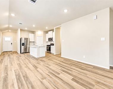 18539 Landing Meadows Lane - Photo Thumbnail 10