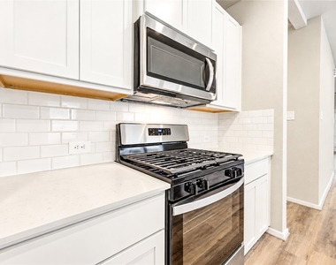 18539 Landing Meadows Lane - Photo Thumbnail 4