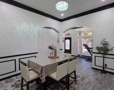26807 Cobble Meadow Court - Photo Thumbnail 6