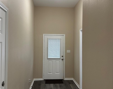 984 Arbor Glen - Photo Thumbnail 2