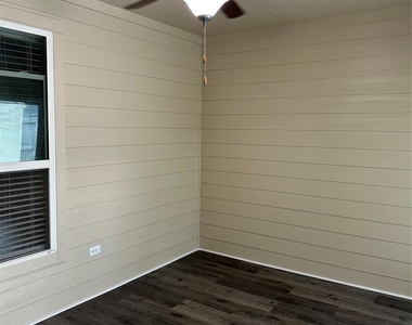 984 Arbor Glen - Photo Thumbnail 19