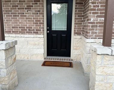 984 Arbor Glen - Photo Thumbnail 1