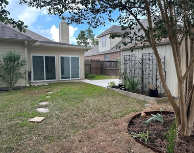 984 Arbor Glen - Photo Thumbnail 24
