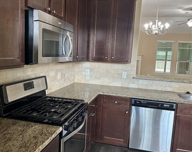 984 Arbor Glen - Photo Thumbnail 9