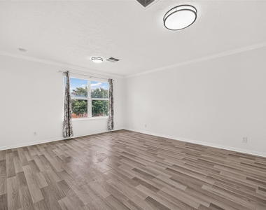 12502 Venus Park Lane - Photo Thumbnail 15