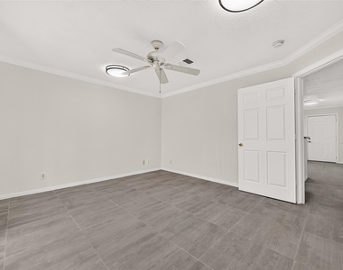 12502 Venus Park Lane - Photo Thumbnail 11