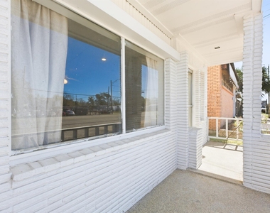 313 Grand Avenue - Photo Thumbnail 5