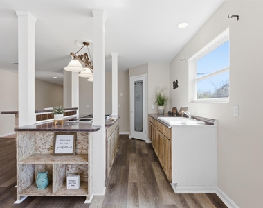 313 Grand Avenue - Photo Thumbnail 25