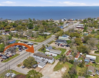 313 Grand Avenue - Photo Thumbnail 2