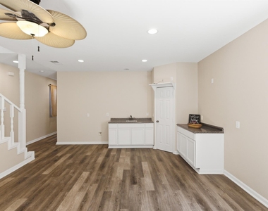 313 Grand Avenue - Photo Thumbnail 14