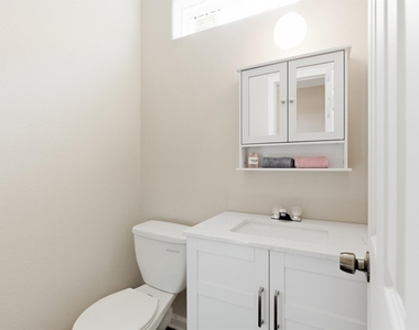 313 Grand Avenue - Photo Thumbnail 11