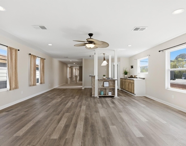 313 Grand Avenue - Photo Thumbnail 23