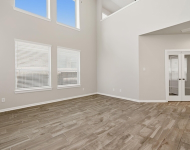 31131 Balsam Hawk Lane - Photo Thumbnail 12
