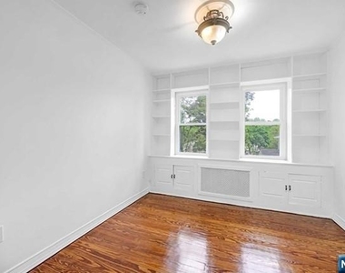 816 Pascack - Photo Thumbnail 9