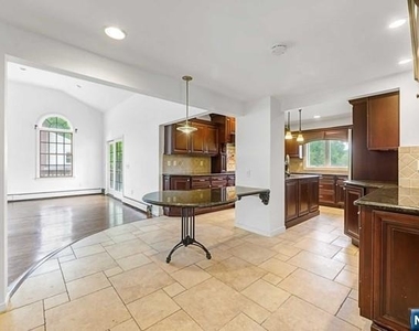 816 Pascack - Photo Thumbnail 6