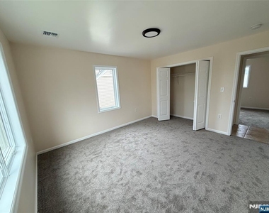 79 Wesley - Photo Thumbnail 6