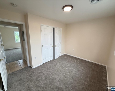 79 Wesley - Photo Thumbnail 4