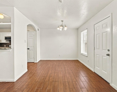 7842 Winding Creek View - Photo Thumbnail 8