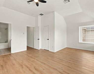 7842 Winding Creek View - Photo Thumbnail 15