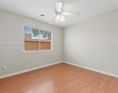 6422 Founding Drive - Photo Thumbnail 15