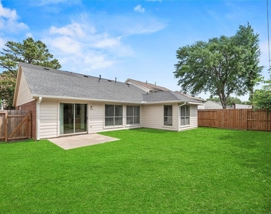 6422 Founding Drive - Photo Thumbnail 21