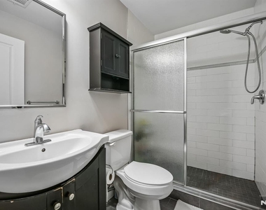 39 Grove - Photo Thumbnail 14