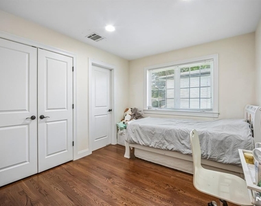 39 Grove - Photo Thumbnail 15