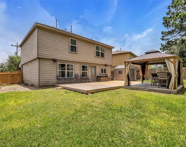 16718 Warbler Drive - Photo Thumbnail 36
