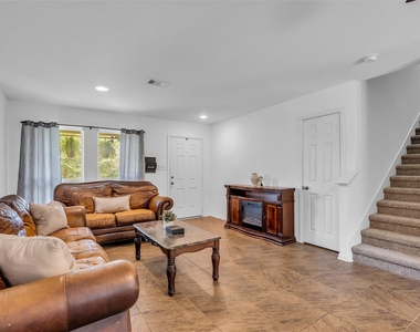 16718 Warbler Drive - Photo Thumbnail 8