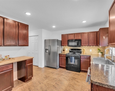 16718 Warbler Drive - Photo Thumbnail 17