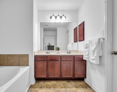 16718 Warbler Drive - Photo Thumbnail 25