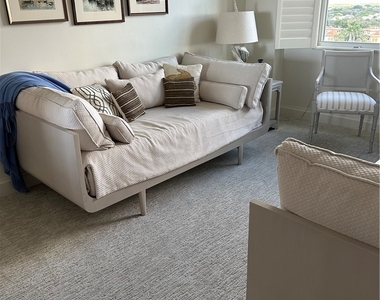 6585 Nicholas Boulevard - Photo Thumbnail 17