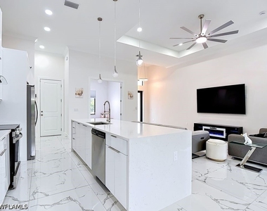 2905 4th Street W - Photo Thumbnail 22