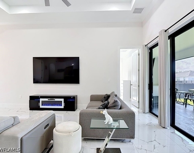 2905 4th Street W - Photo Thumbnail 9
