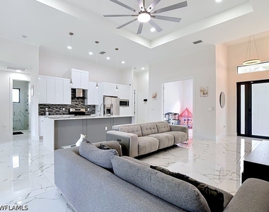 2905 4th Street W - Photo Thumbnail 11