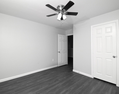 4719 19th Street - Photo Thumbnail 13