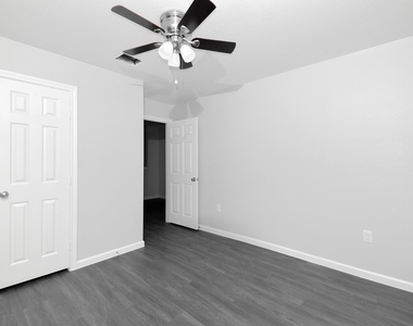 4719 19th Street - Photo Thumbnail 11