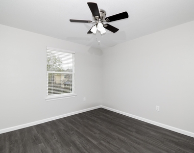 4719 19th Street - Photo Thumbnail 10