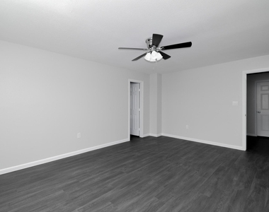 4719 19th Street - Photo Thumbnail 8