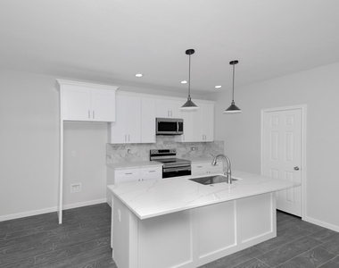 4719 19th Street - Photo Thumbnail 3